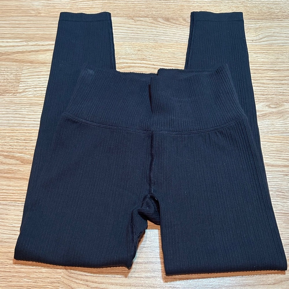 All In Motion Womens Ribbed Seamless High Rise Leggings Black Size M Activewear - Picture 2 of 3